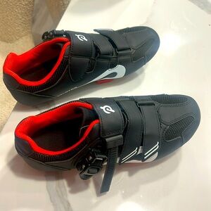 Peloton size 39 clip in shoes